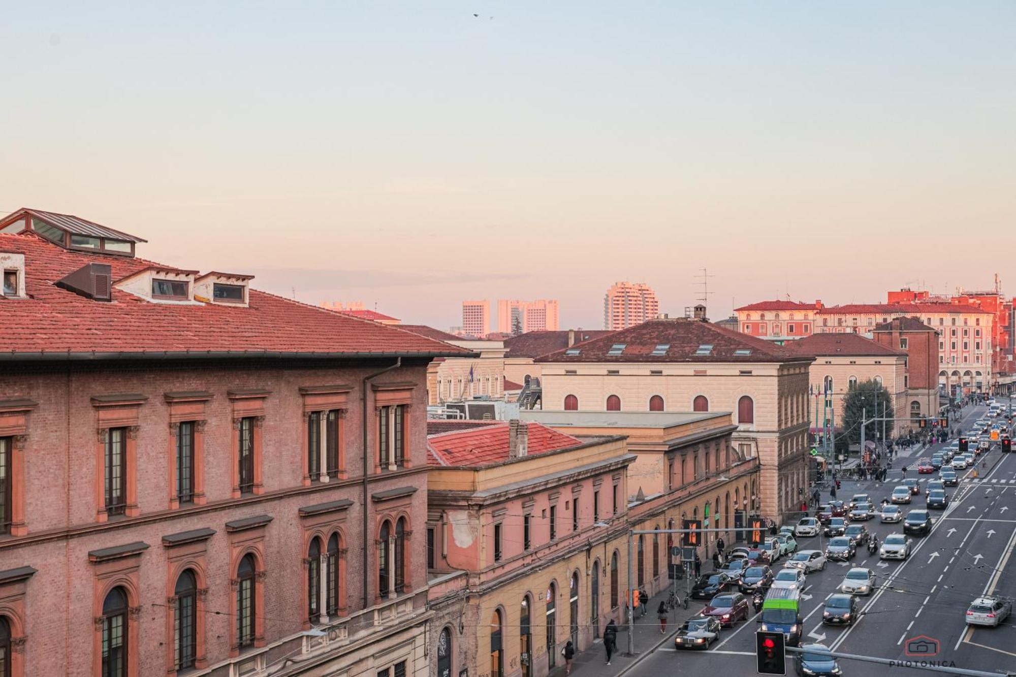 Front Station Apartment - Stazione Centrale Di Bologna Kültér fotó