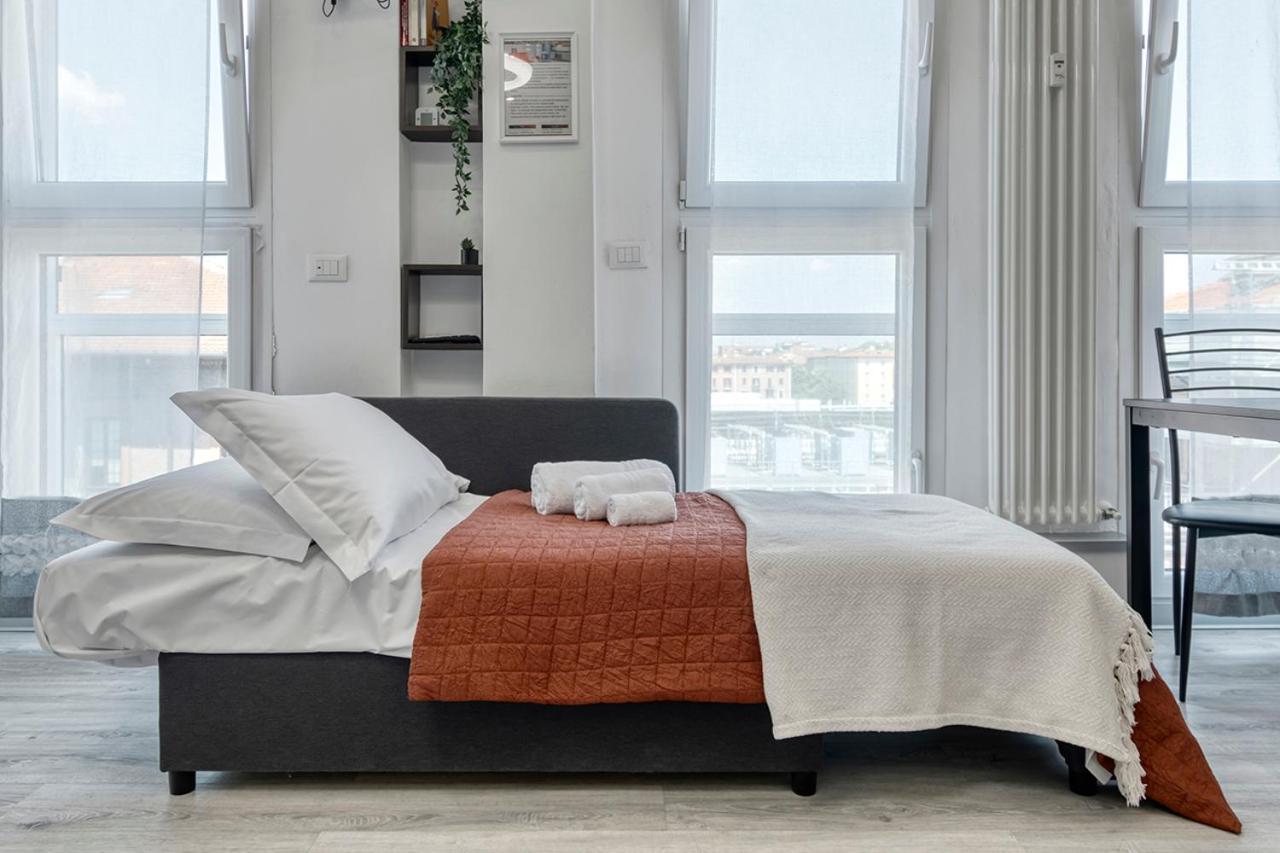 Front Station Apartment - Stazione Centrale Di Bologna Kültér fotó