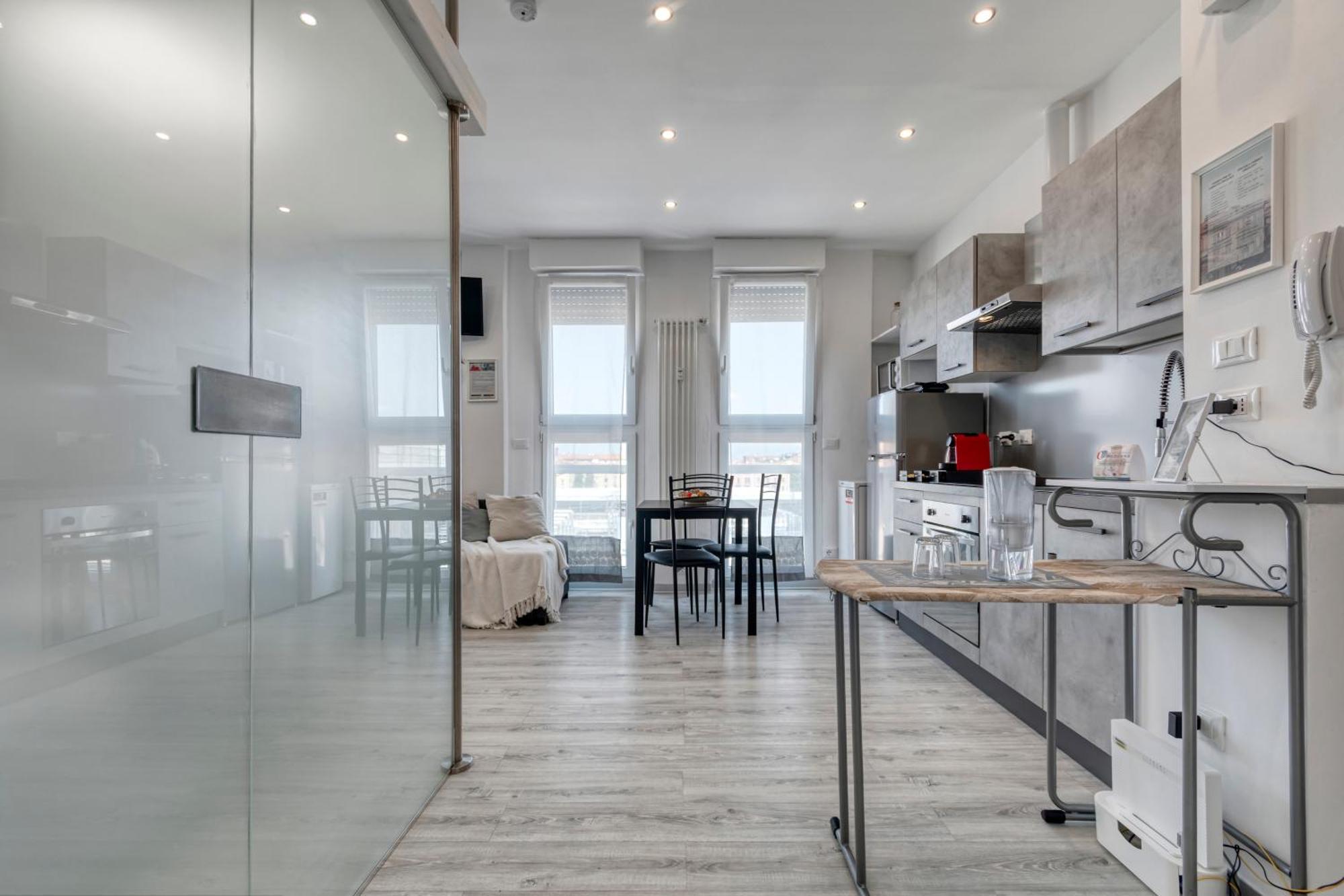 Front Station Apartment - Stazione Centrale Di Bologna Kültér fotó