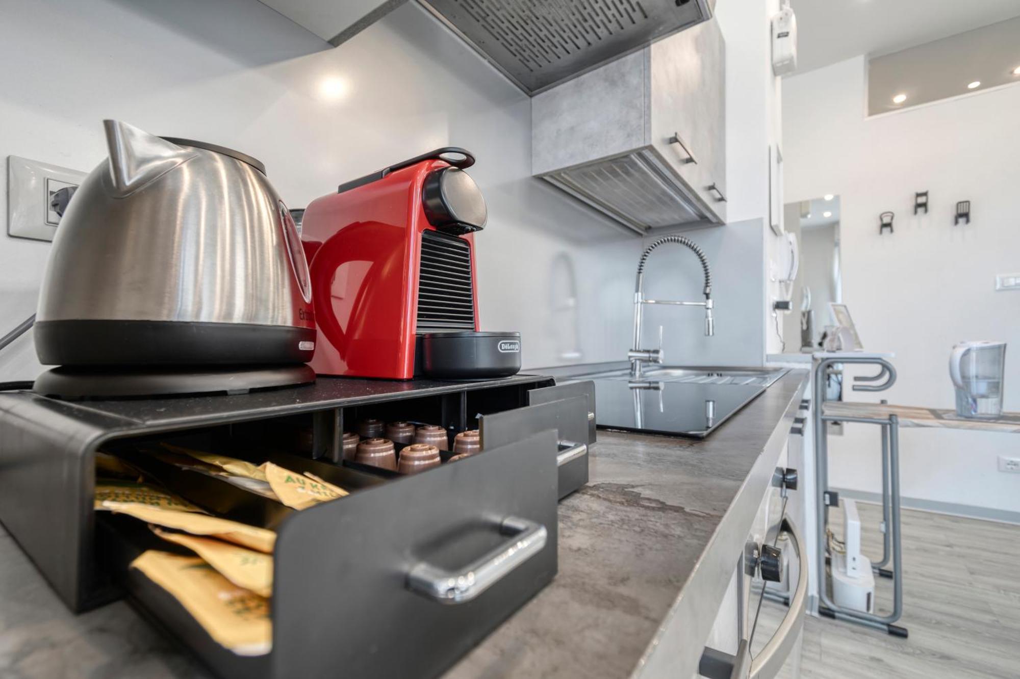 Front Station Apartment - Stazione Centrale Di Bologna Kültér fotó